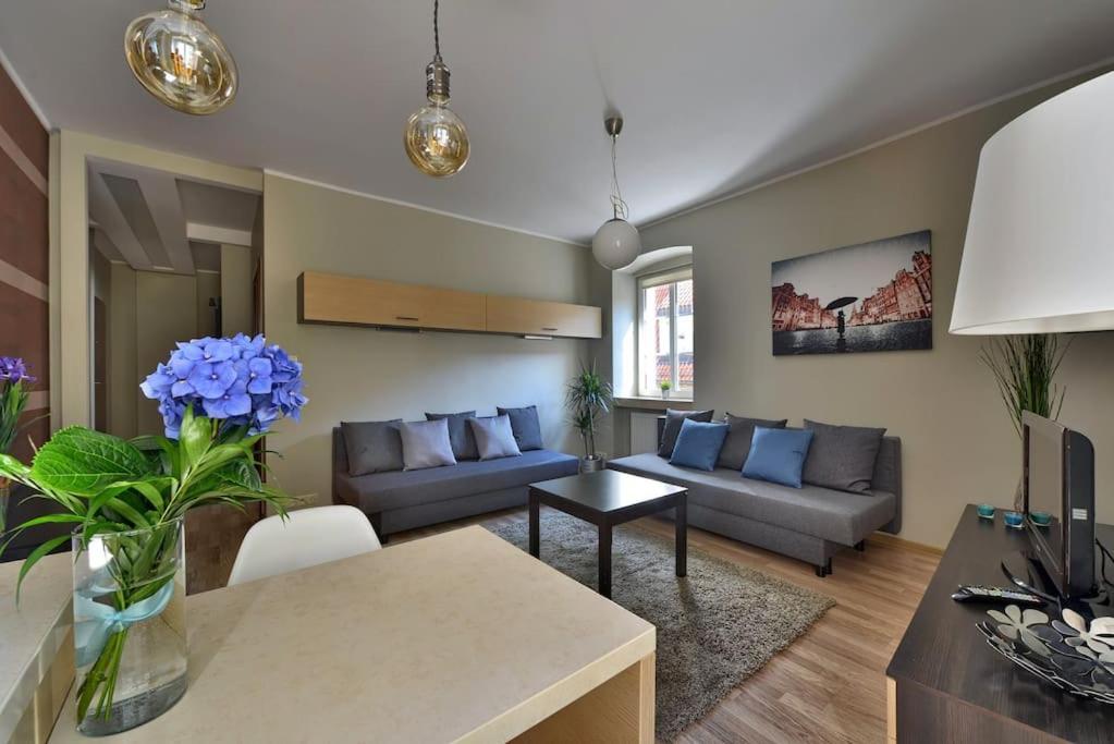 Argentis Wiezienna Apartment Wroclaw Ngoại thất bức ảnh