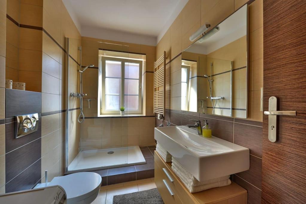 Argentis Wiezienna Apartment Wroclaw Ngoại thất bức ảnh